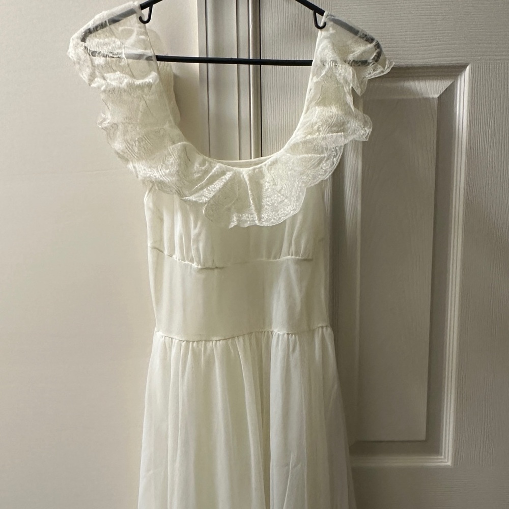 Elegant White Lace Dress